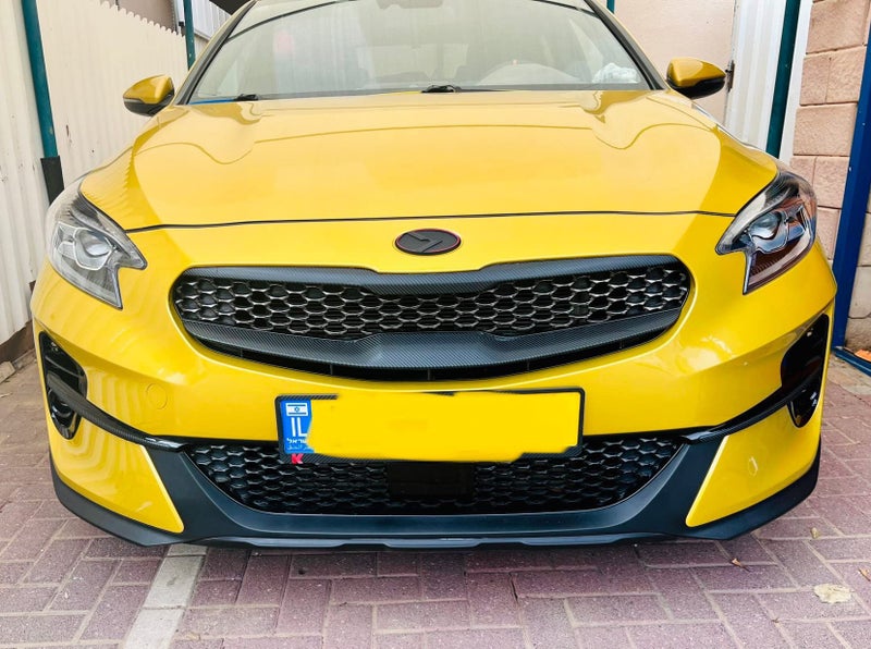 LZLRUN Free Tool Kit 3D Carbon Fiber Vinyl Tape for Black Out Chrome Delete Window Trim Door Trim Universal Chrome Black Dry Carbon Fiber Detailing Tape Overlay Wrap (3Inches x 30Feet) - Image 4